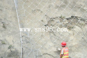 sns主動(dòng)防護(hù)網(wǎng)-保護(hù)環(huán)境，固土護(hù)坡！